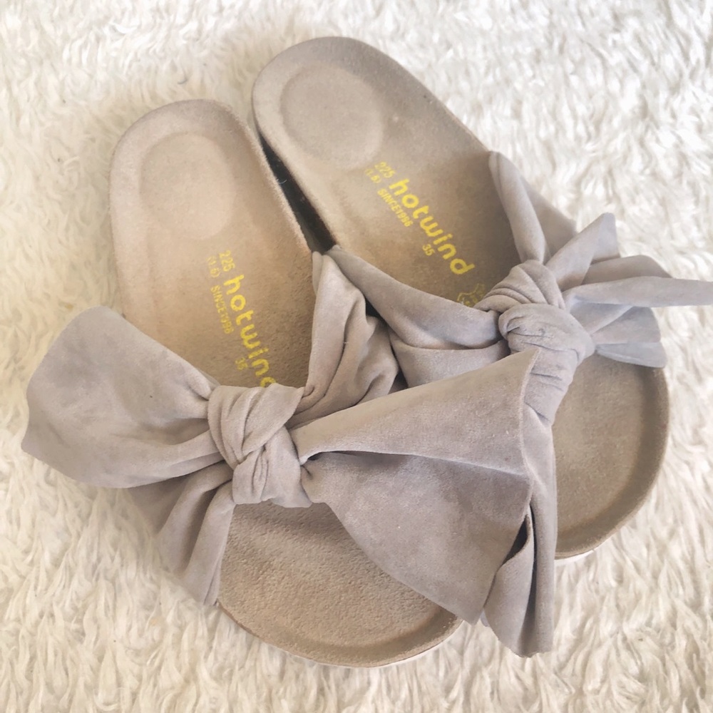 Hotwind slip on slippers blue bow